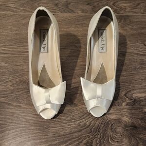 White Satin Wedding Heeled Shoes with Bow